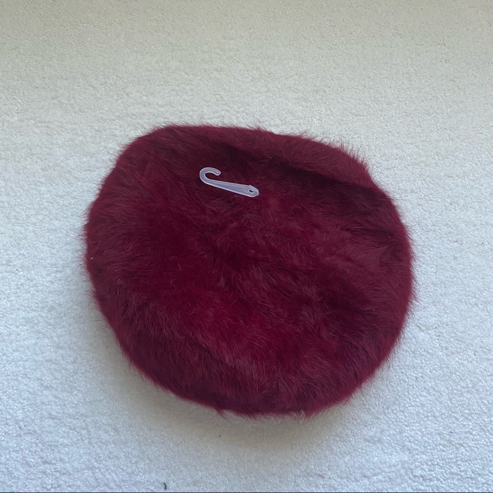 UGG Plum Beret knitted Hat, Neck Warmer & Glove Set - Picture 2 of 7